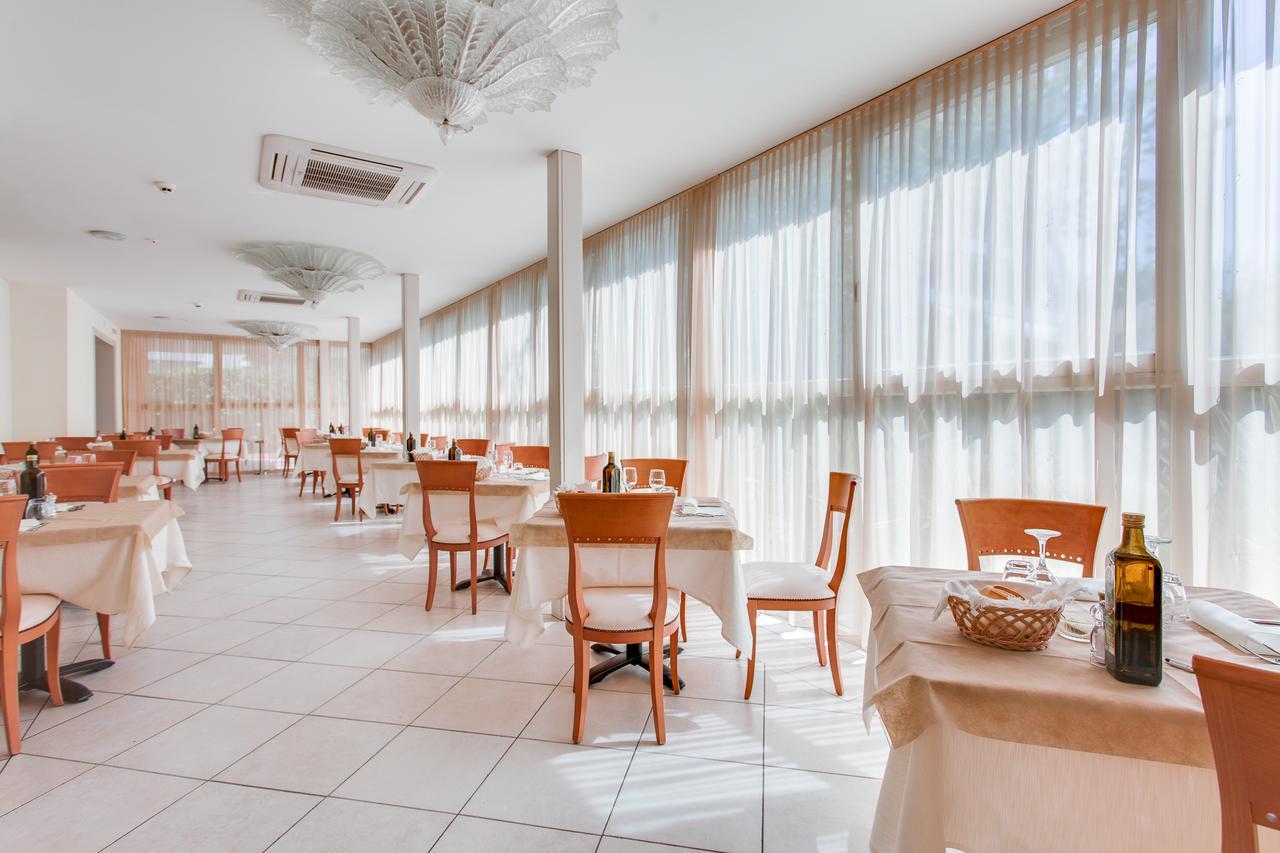 Hotel De La Ville Cesenatico Exteriér fotografie